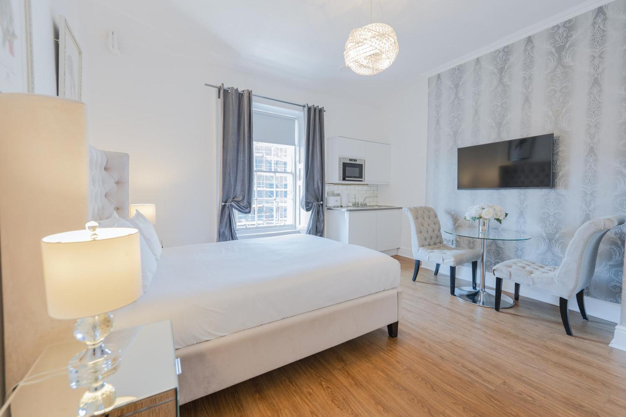 Edinburgh Castle Apartments Εξωτερικό φωτογραφία