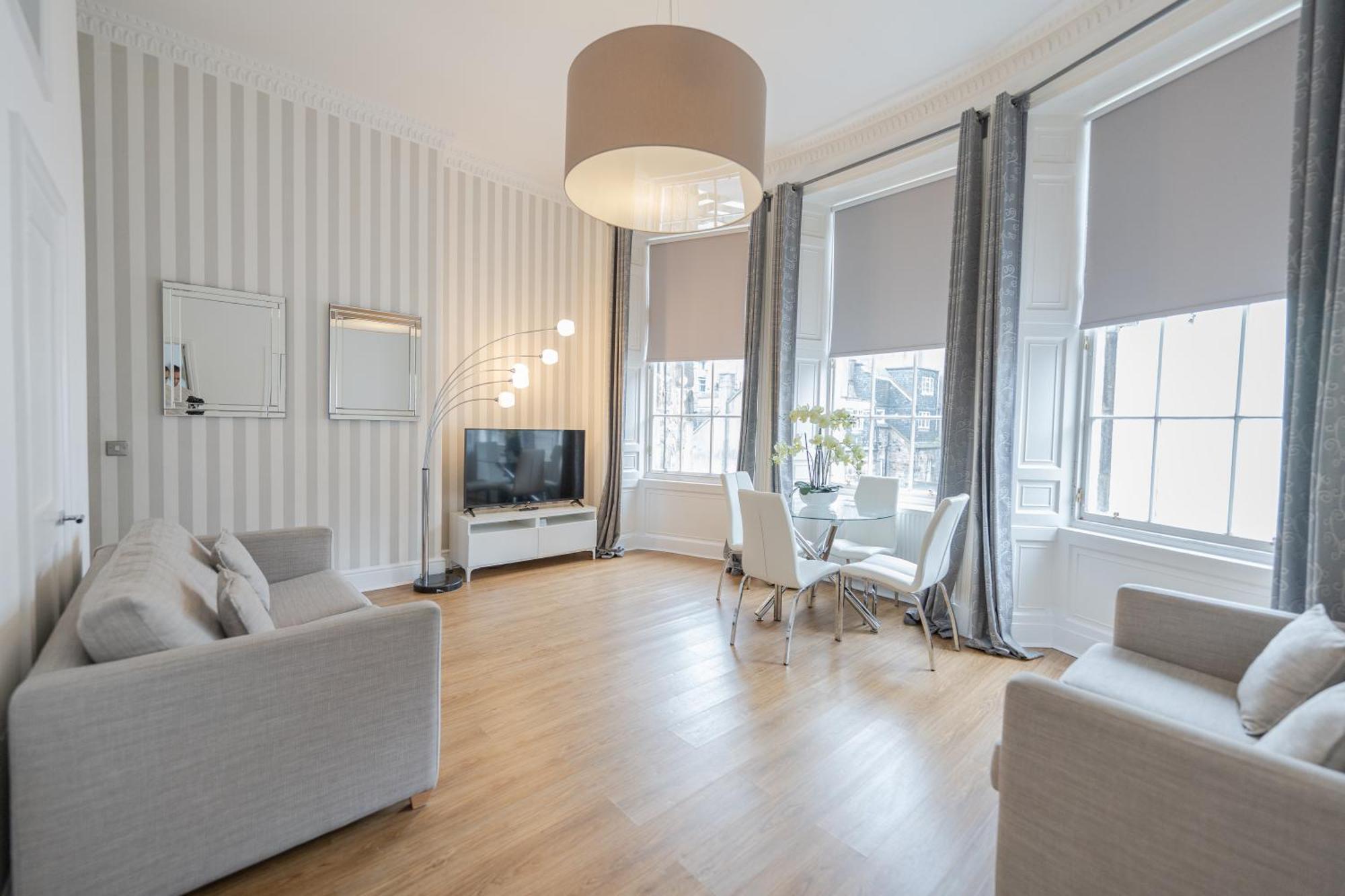 Edinburgh Castle Apartments Εξωτερικό φωτογραφία