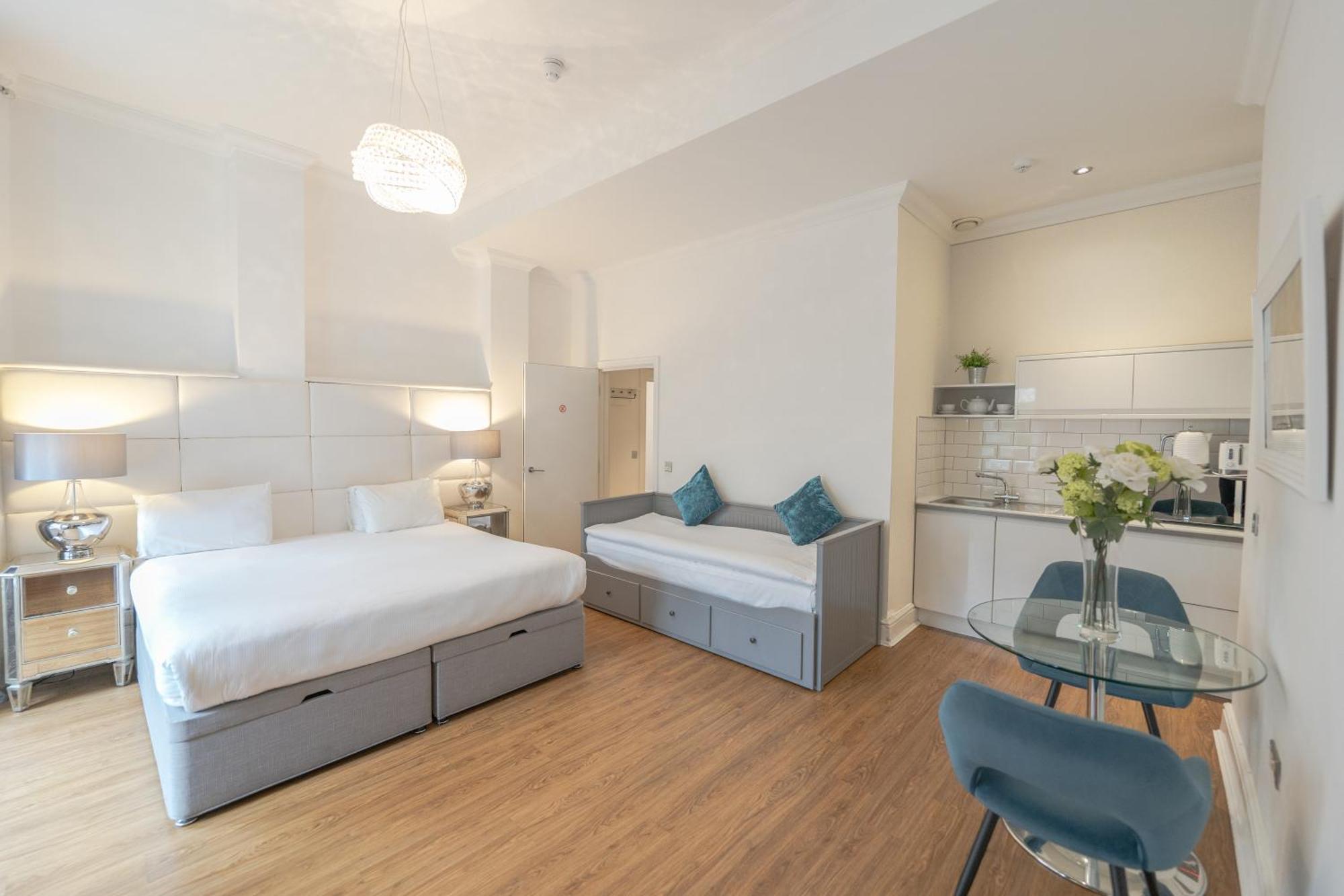 Edinburgh Castle Apartments Εξωτερικό φωτογραφία