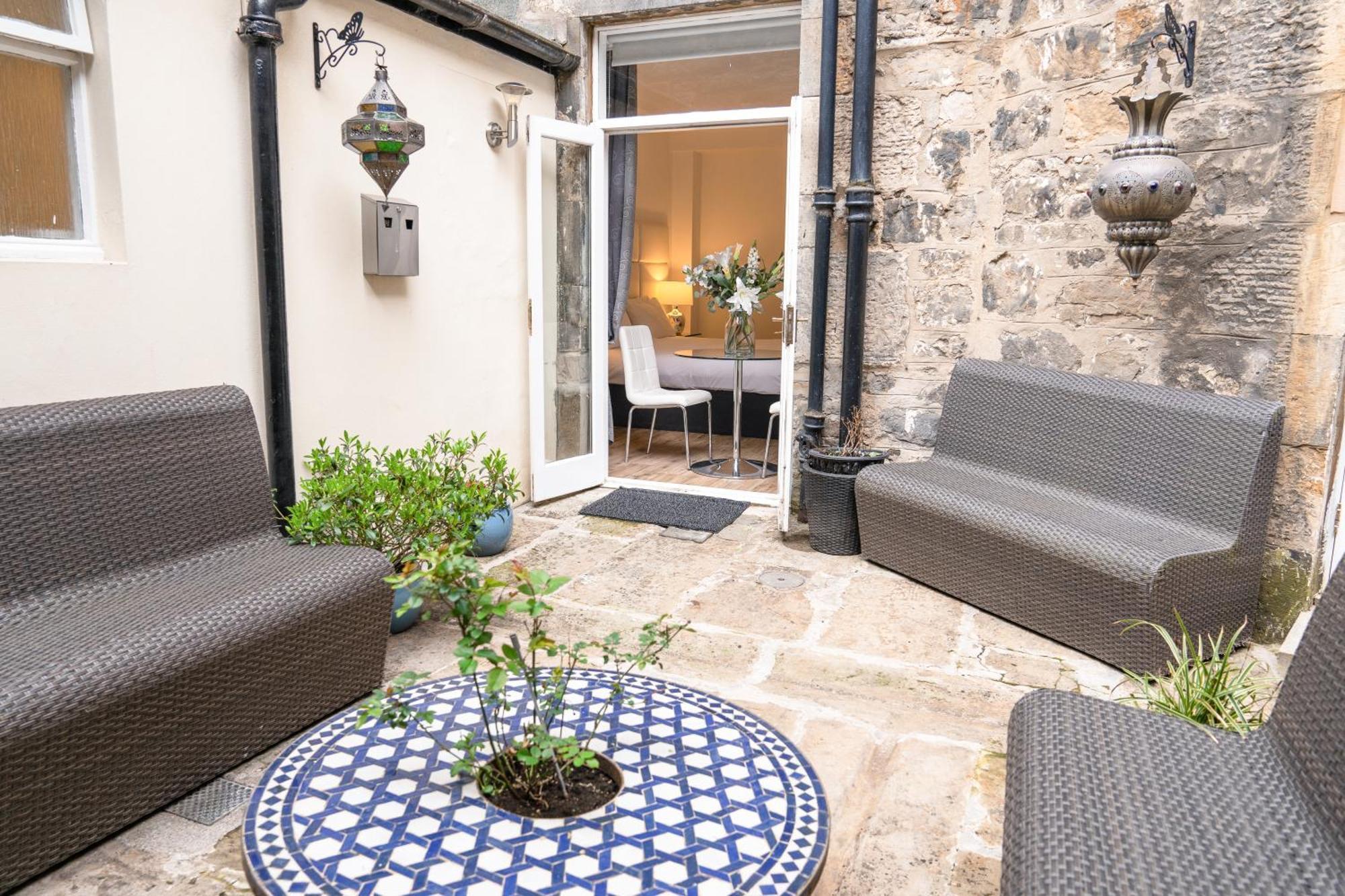 Edinburgh Castle Apartments Εξωτερικό φωτογραφία