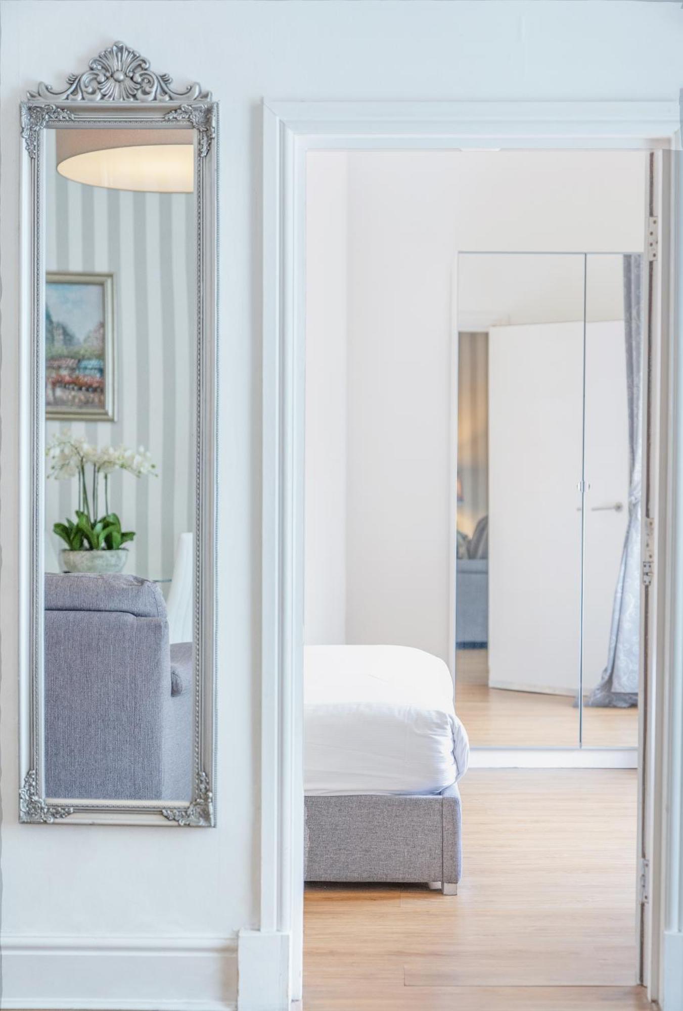 Edinburgh Castle Apartments Εξωτερικό φωτογραφία