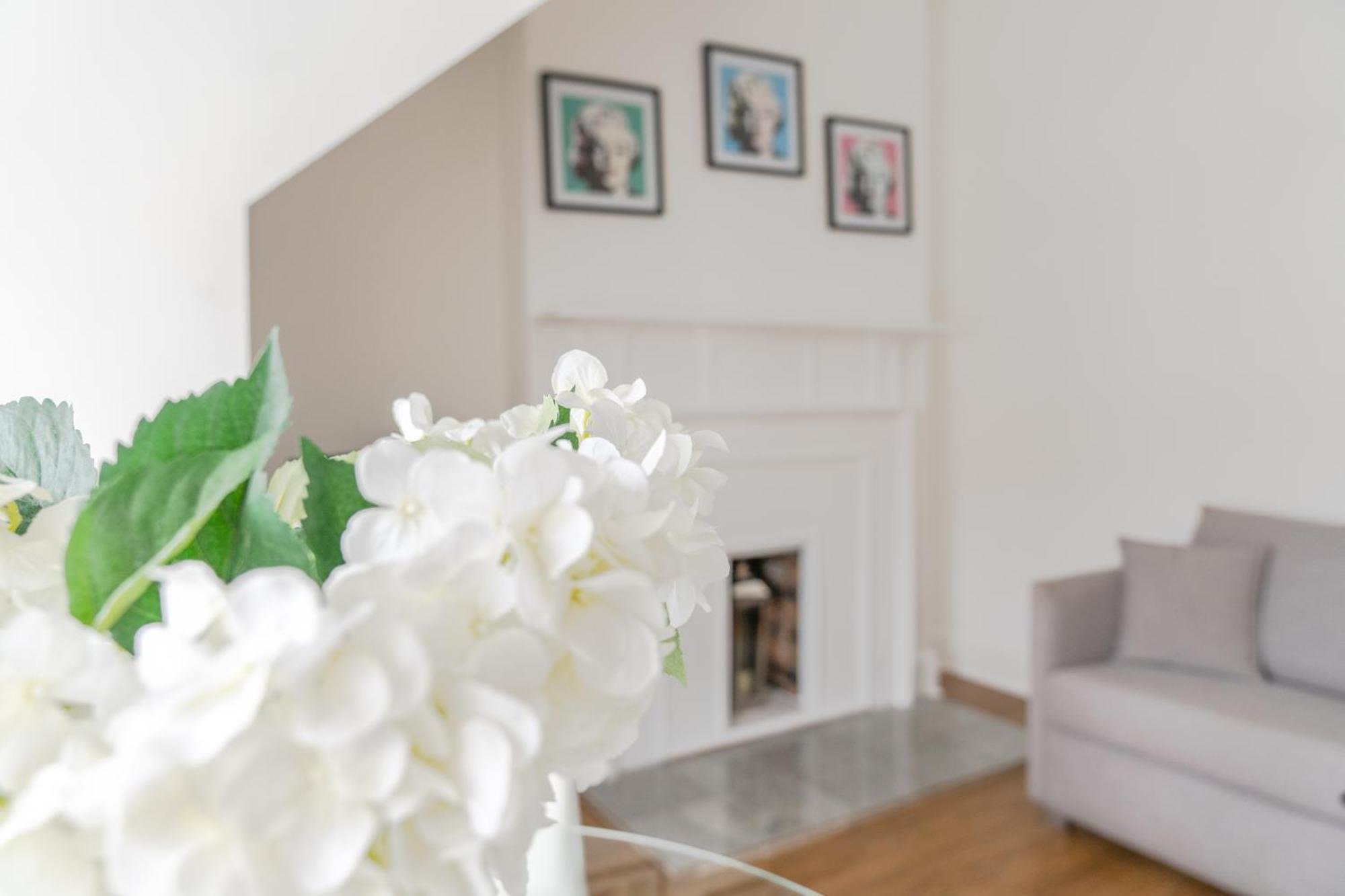 Edinburgh Castle Apartments Εξωτερικό φωτογραφία