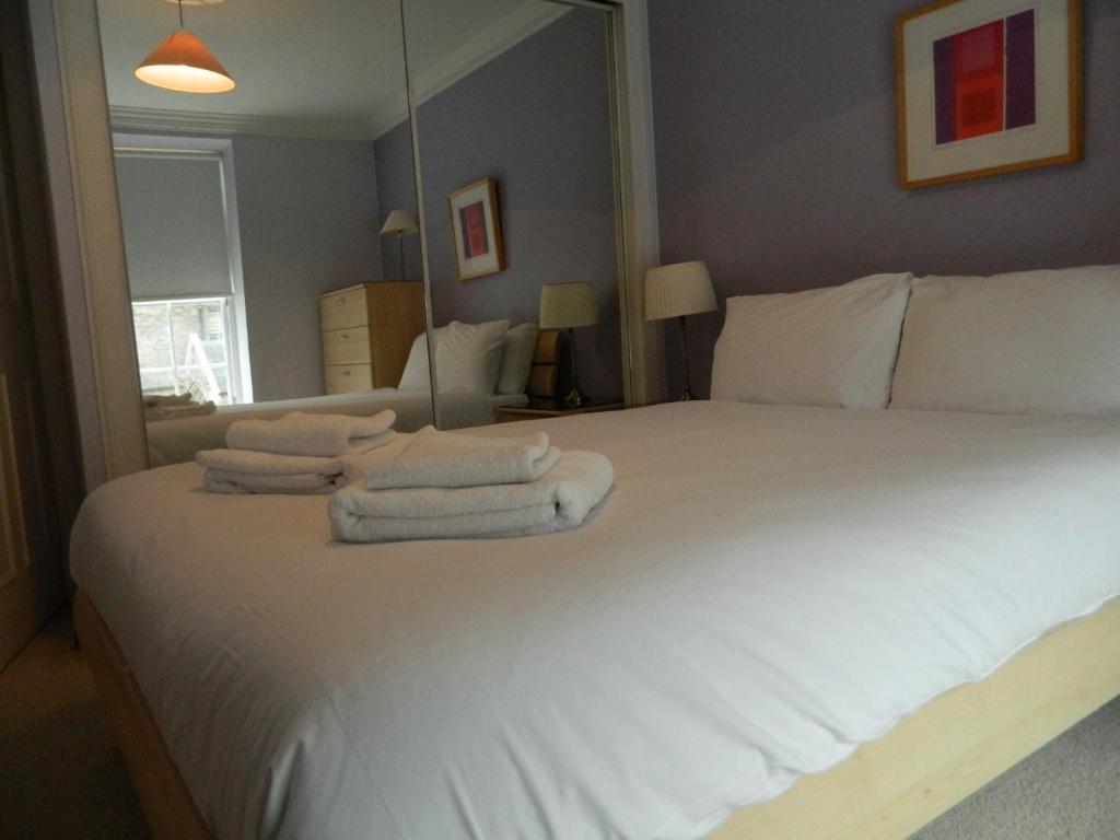 Edinburgh Castle Apartments Δωμάτιο φωτογραφία