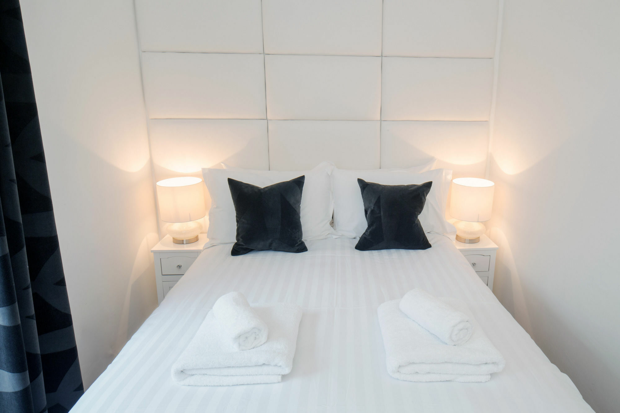 Edinburgh Castle Apartments Εξωτερικό φωτογραφία