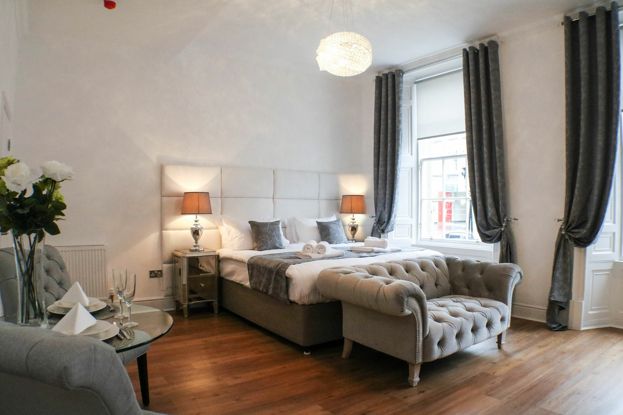 Edinburgh Castle Apartments Εξωτερικό φωτογραφία