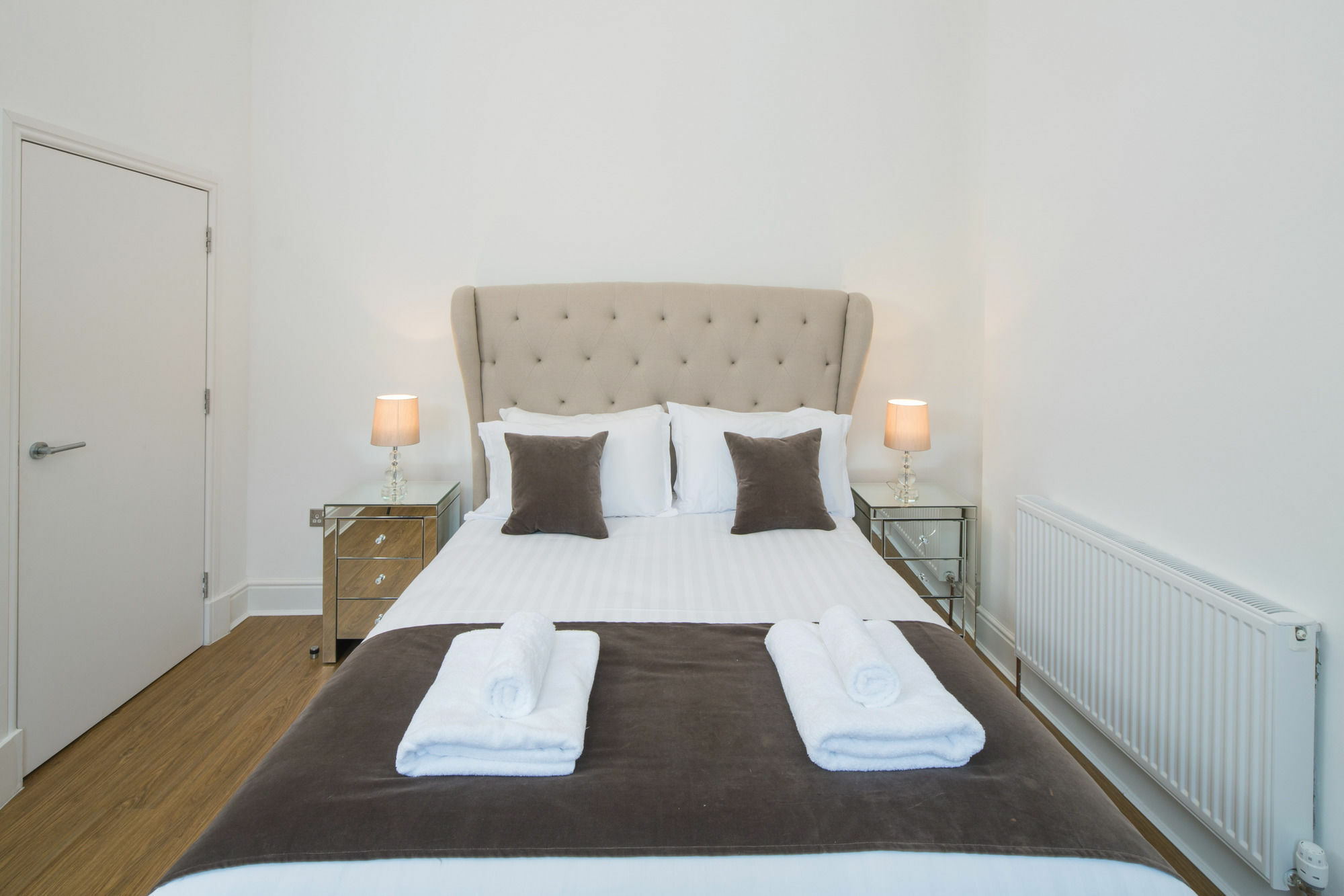Edinburgh Castle Apartments Εξωτερικό φωτογραφία